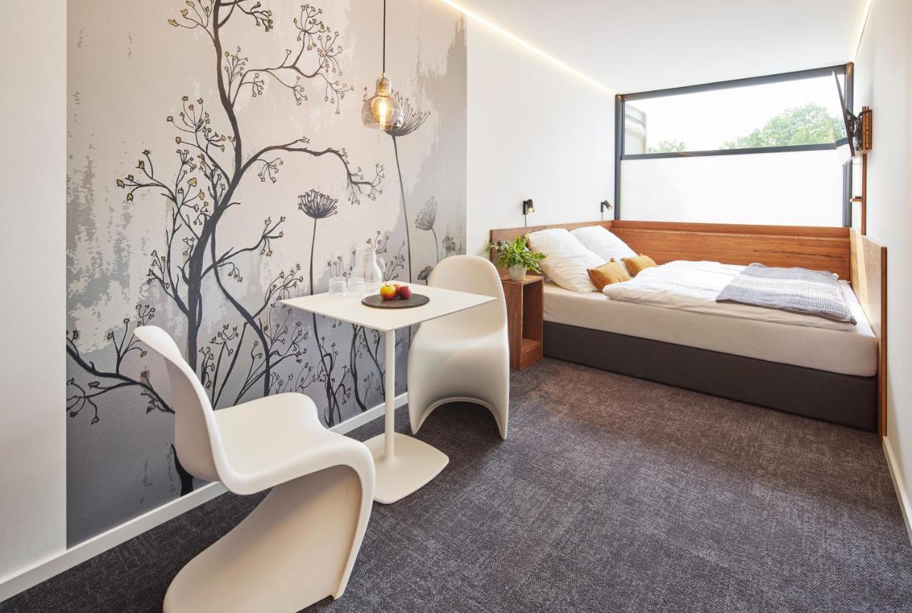 Tin Inn Montabaur L Einfach Gut - Das Hotel Aus Hochwertig Ausgebauten Ueberseecontainern Eksteriør billede